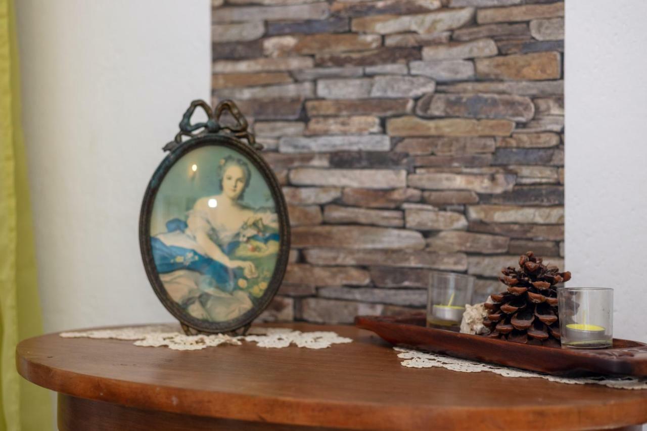 Holiday Home Barbara Trogir Bagian luar foto
