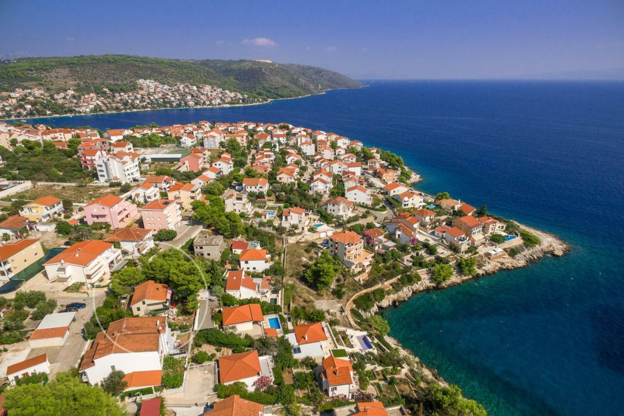 Holiday Home Barbara Trogir Bagian luar foto